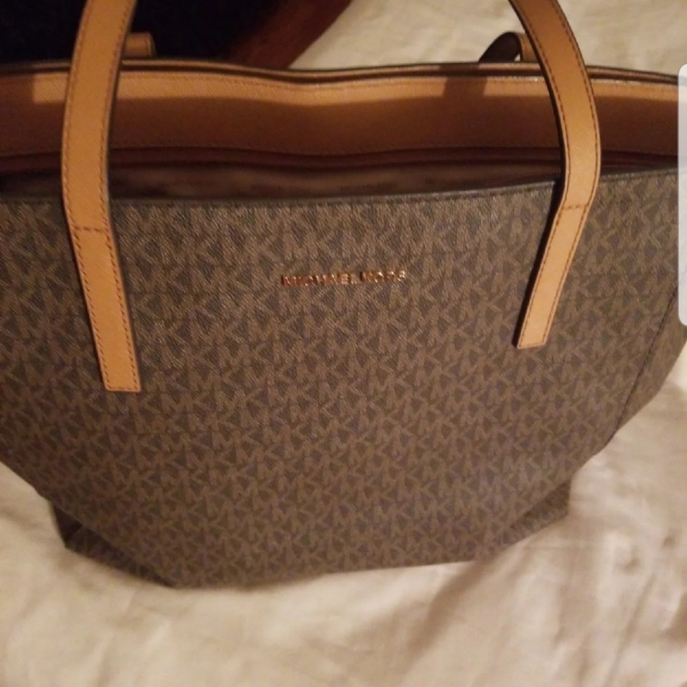 Michael Kors tote